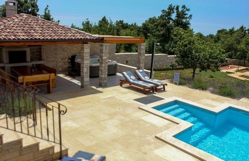 Stokovci House | Luxury Villa with 4 bedrooms and private Pool (4550)