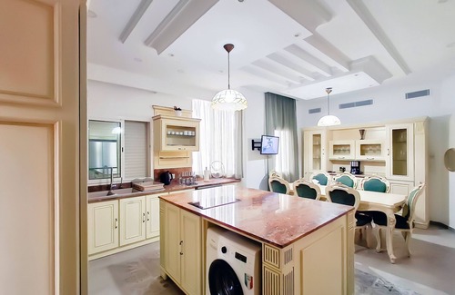 Tunis Villa | Luxury villa with heated pool, private elevator and wonderful view of Lake Tunis