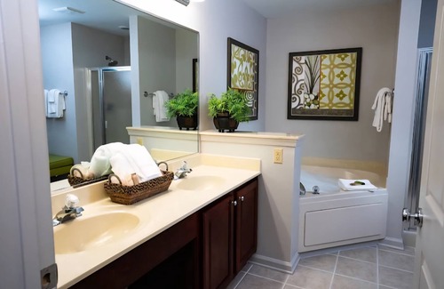 Williamsburg Resort | “Luxury Williamsburg Resort Retreat Minutes from Historic Sights & Parks”