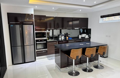 Chalong Villa | Luxury with Ocean Views&Private Rooftop