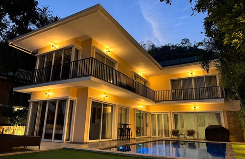 Chalong Villa | Luxury with Ocean Views&Private Rooftop