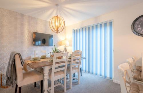 Lytham St. Anne's House | Lytham Christal Retreat - Luxury Detached, Garden, Drive