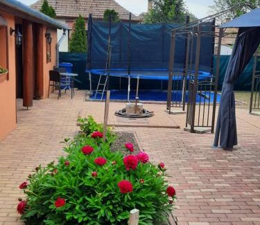 Barand House | Méz-Bor Szállás