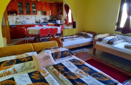 Barand House | Méz-Bor Szállás