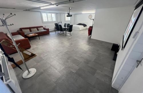Fulenbach Apartment | Möblierte Studiowohnung 65 m2 Wohnfläche mit Kostenlosen Endreinigung