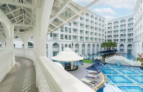 Patong Hotel | Mövenpick Myth Hotel Patong Phuket