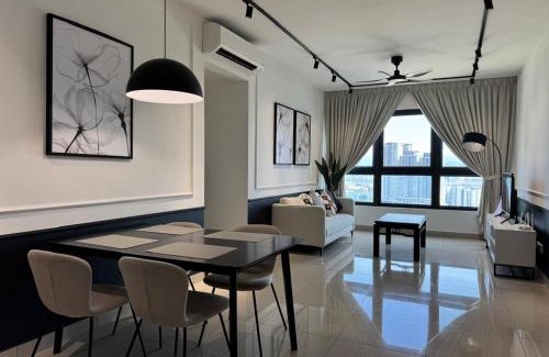 Taman Pertama Apartment | M Vertica E33A10 l 4 Bedroom l 8 Pax