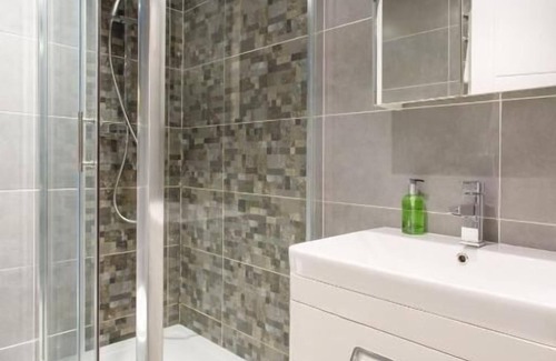 Pembridge Apartment | M01A- Trendy 2Bed Apartment By Portobello Market