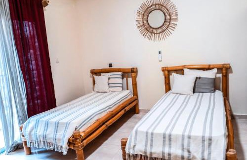 Les Almadies Hotel | Maam Samba