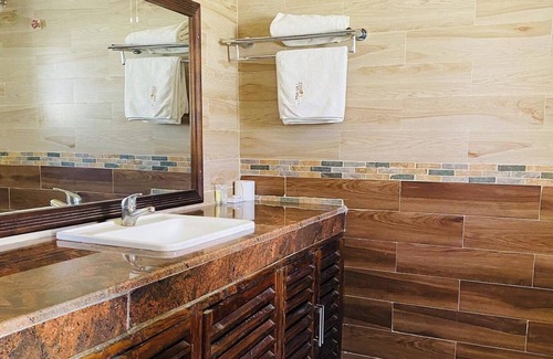 Nairobi Hotel | Maasai Lodge