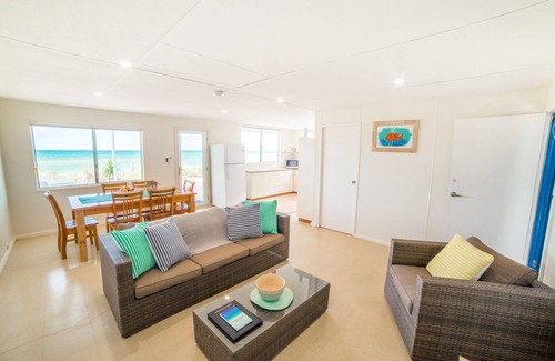 Thevenard Island Hotel | Mackerel Islands