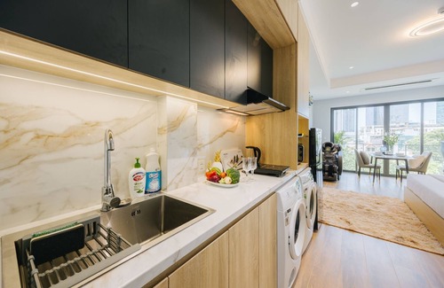 Ba Dinh House | Madison Urban Stay