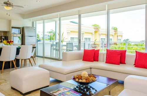Downtown Condo | MAGIA by Stella Rentals