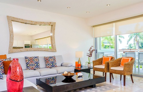 Downtown Condo | MAGIA by Stella Rentals