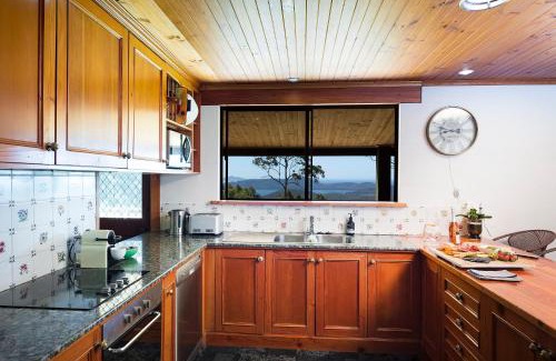 Smiths Lake House | Magic Mountain at Smiths Lake