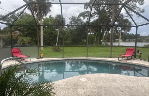 South Venice House | Magic Secluded Suite-Pool-Sauna plus Lake View Venice Florida