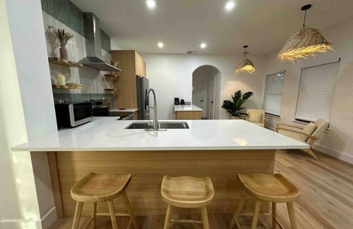 Cedar Hill House | Magical 5BR W Pool+Hot Tub, Lake, Basketball Court