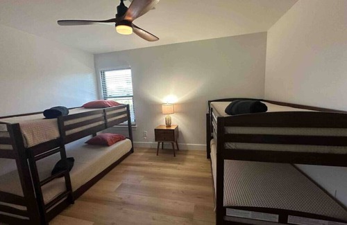 Cedar Hill House | Magical 5BR W Pool+Hot Tub, Lake, Basketball Court