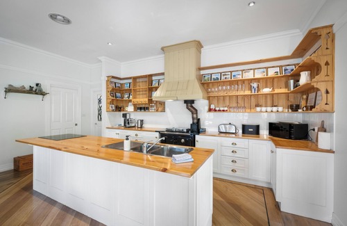 Lucaston House | Magical Lucindale - Gorgeous 4 Bedroom House - Lucaston