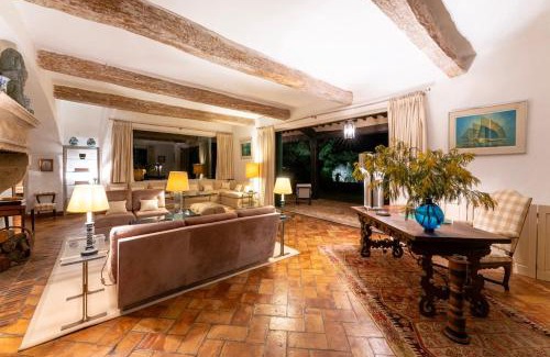 La Mole Villa | Magical villa 14 pers pool Clim