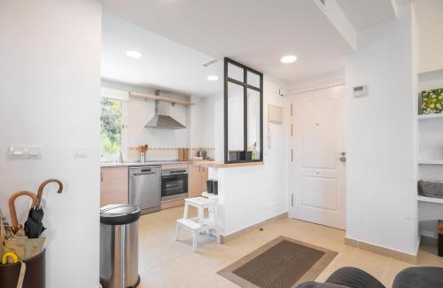 Benagalbon Apartment | Magnífico apartamento en el Rincón by Renthas