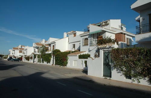 Torre de la Horadada Apartment | Magnificent Bungalow 5 minutes from the Sea, Ideal for family.