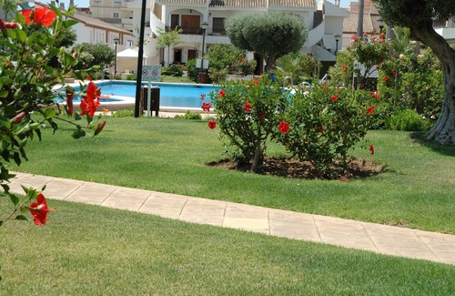 Torre de la Horadada Apartment | Magnificent Bungalow 5 minutes from the Sea, Ideal for family.