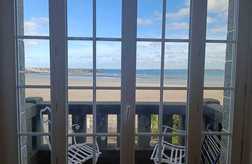 Saint-Cast-le-Guildo Villa | Magnificent beachfront villa