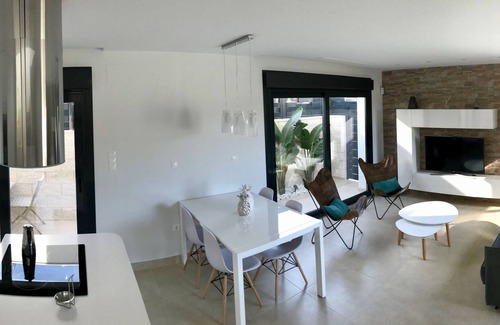 Benijofar Villa | Magnificent modern villa with private heated jacuzzi pool with mountain views