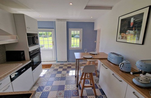 Canouville House | Magnificent Normandy Chaumière close to the sea.