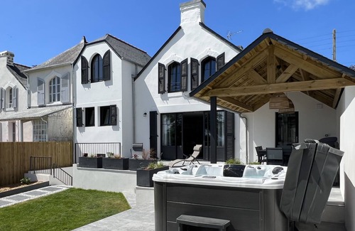 Morgat Villa | Magnificent villa with jacuzzi in the heart of Morgat