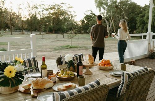 Waroona House | Magnolia Cottage