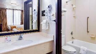 Tyler Hotel | Magnuson Grand Hotel and Conference Center Tyler