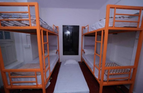 Varanasi Nagar Nigam Hotel | Magpie Paying Guest House