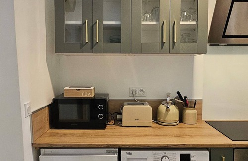 La Valette-du-Var Bed & Breakfast | Mahayana - cosy gîte in the hills with SPA, air conditioning, private parking