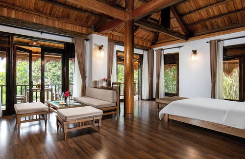 Mai Chau Hotel | Mai Chau Hideaway Lake Resort