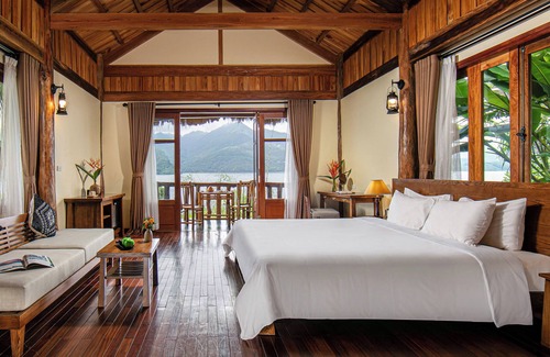 Mai Chau Hotel | Mai Chau Hideaway Lake Resort