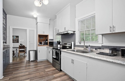 Laurel House | Main House at Mason Park across from Laurel's Dog Park