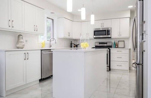 Windsor House | Main Unit luxury South WindsorOasis