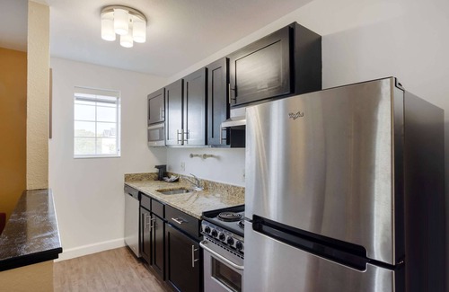 Mount Laurel Hotel | MainStay Suites Mt. Laurel - Philadelphia