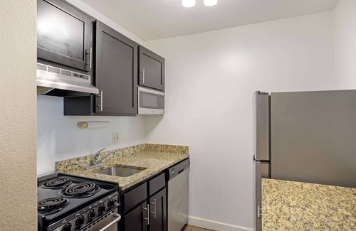 Mount Laurel Hotel | MainStay Suites Mt. Laurel - Philadelphia