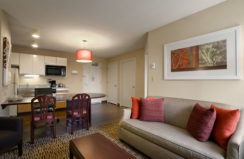 Altamonte Springs Hotel | MainStay Suites Orlando Altamonte Springs