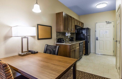 Watford City Hotel | MainStay Suites Watford City - Event Center