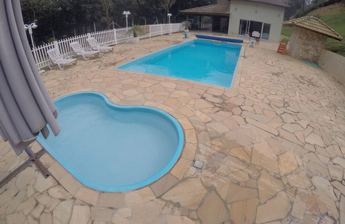 Terra Preta House | Mairiporã, high standard up to 61 people, heated pool, fireplace, 35 min from SP