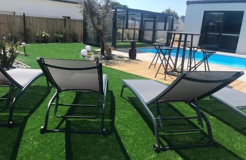 Le Tour-du-Parc Villa | Maison 10 pers en bord de mer avec piscine chauffée toute l'année, spa et hamman