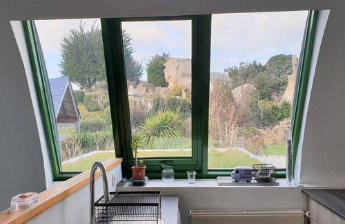 Tregastel Villa | Maison 6 pers, avec jardin clos au centre de Trégastel, à 500m de la plage - Réf 179
