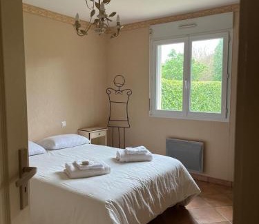 Nant House | Maison agréable et lumineuse, jardin vue nature, Nant Aveyron
