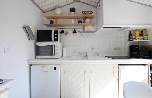 Les Portes-en-Re House | Maison ancienne au cœur du village des Portes-en-Ré avec terrasse et 2 chambres - FR-1-434-94