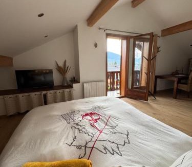 Mercury House | Maison avec vue Montagne pour les amateurs de Vélo VTT et Randonnées Massages sur rendez-vous