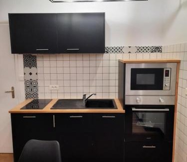 Cerizay Apartment | maison bonheur